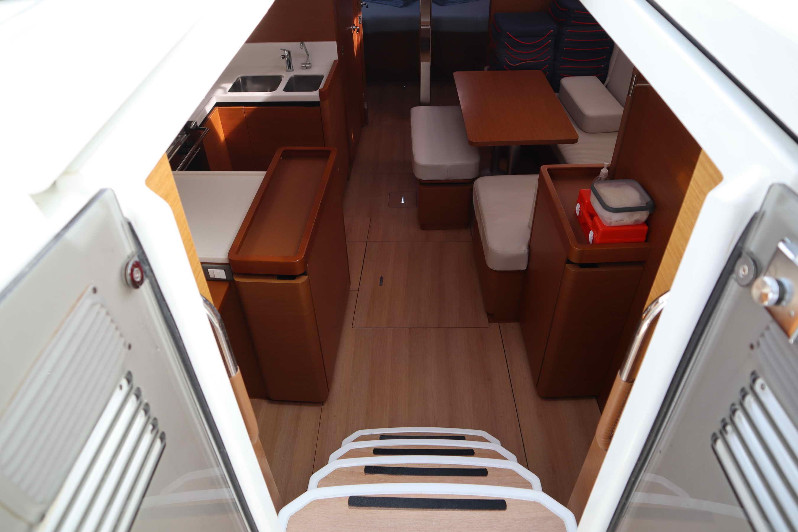 Sun Odyssey 440 - 4 cab., picture 5