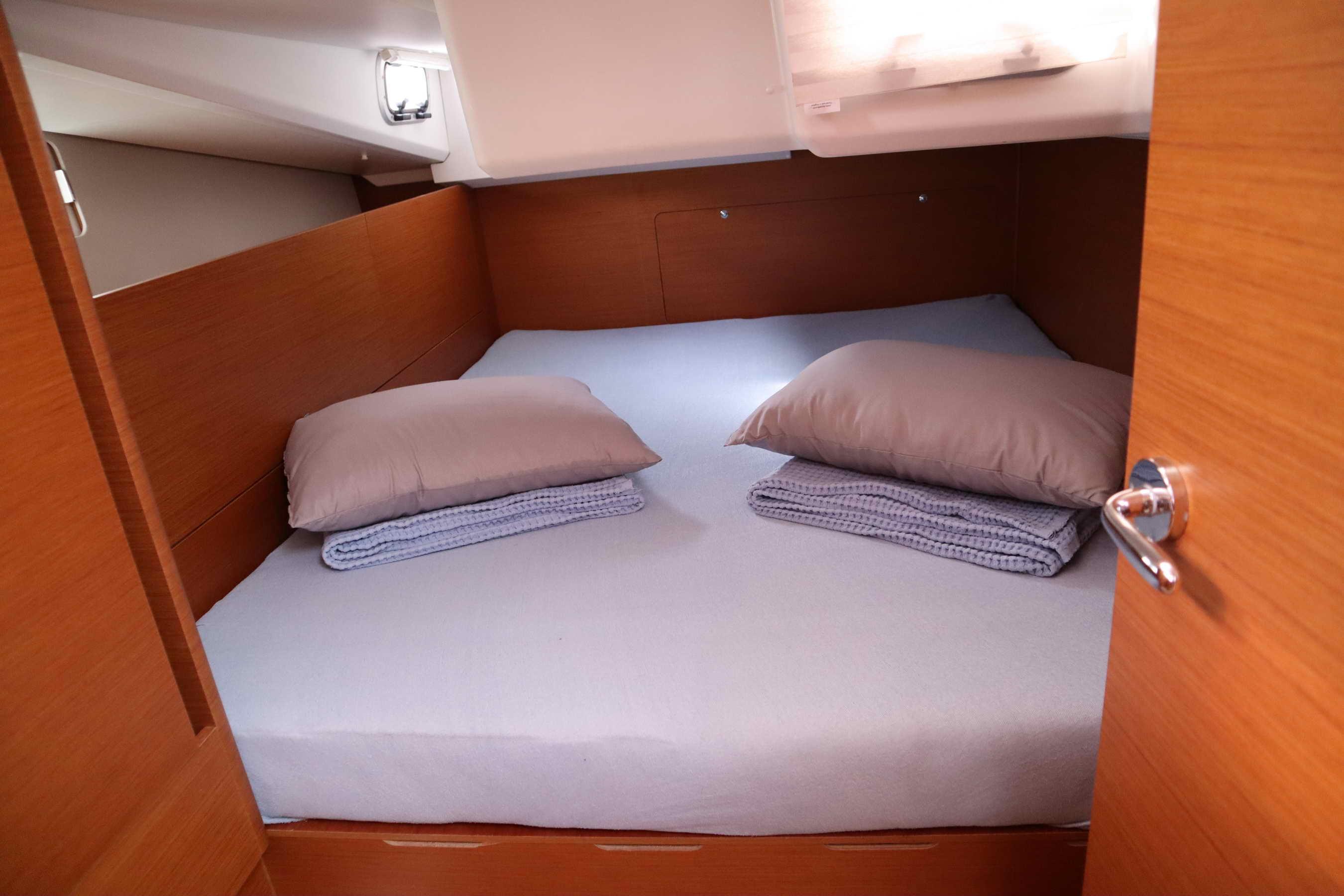 Sun Odyssey 440 - 4 cab., picture 12