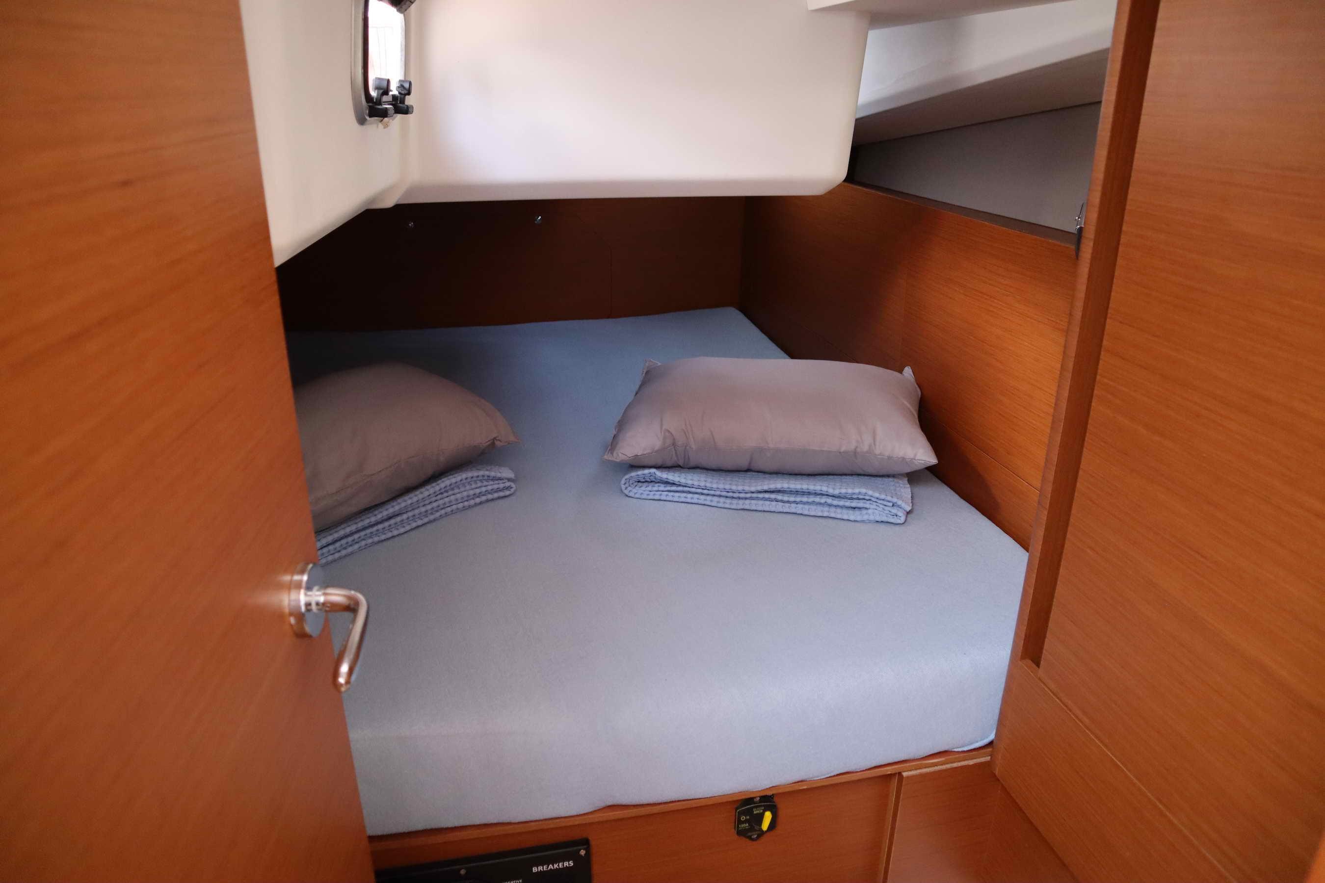 Sun Odyssey 440 - 4 cab., picture 9