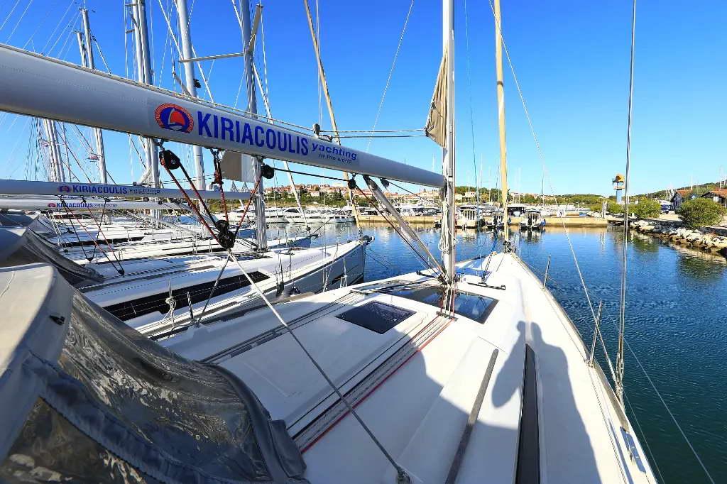 Dufour 382 GL, picture 13