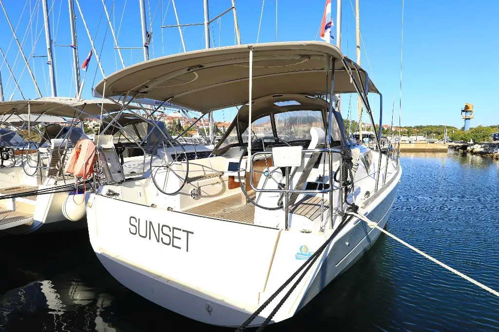 Dufour 382 GL, picture 7