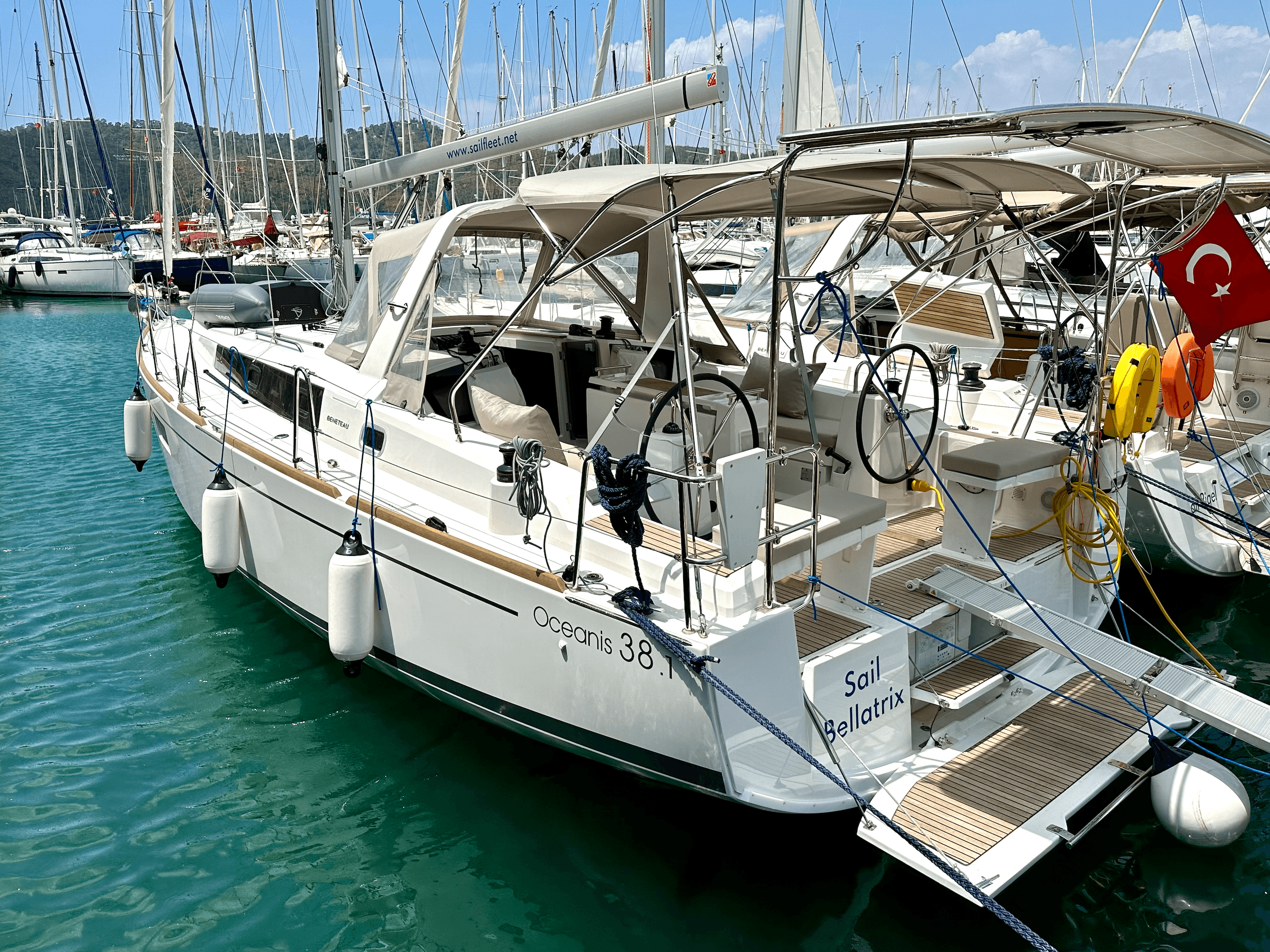 Oceanis 38.1, picture 4