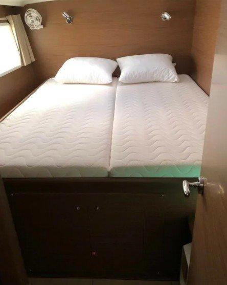 Lagoon 380 - 4 cab., picture 13