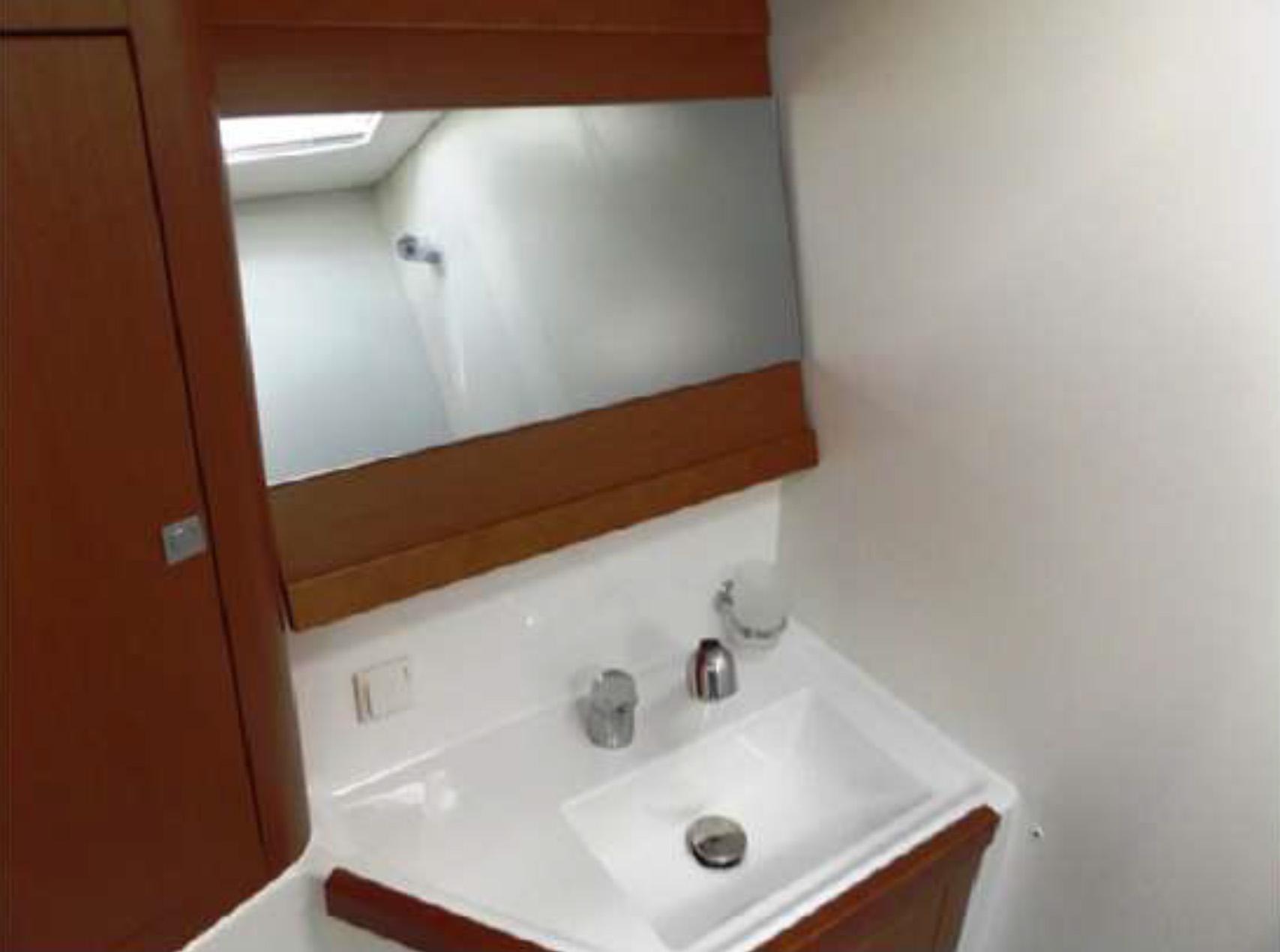 Oceanis 48 - 5 cab. - Wayward Prince , picture 24