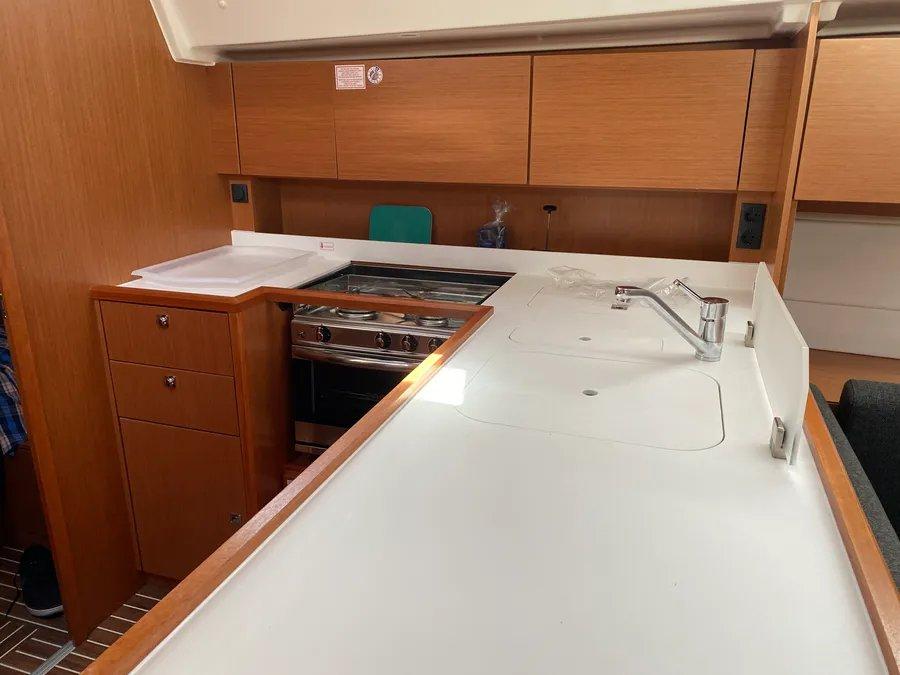 Bavaria C45 Holiday - 5 cab., picture 8