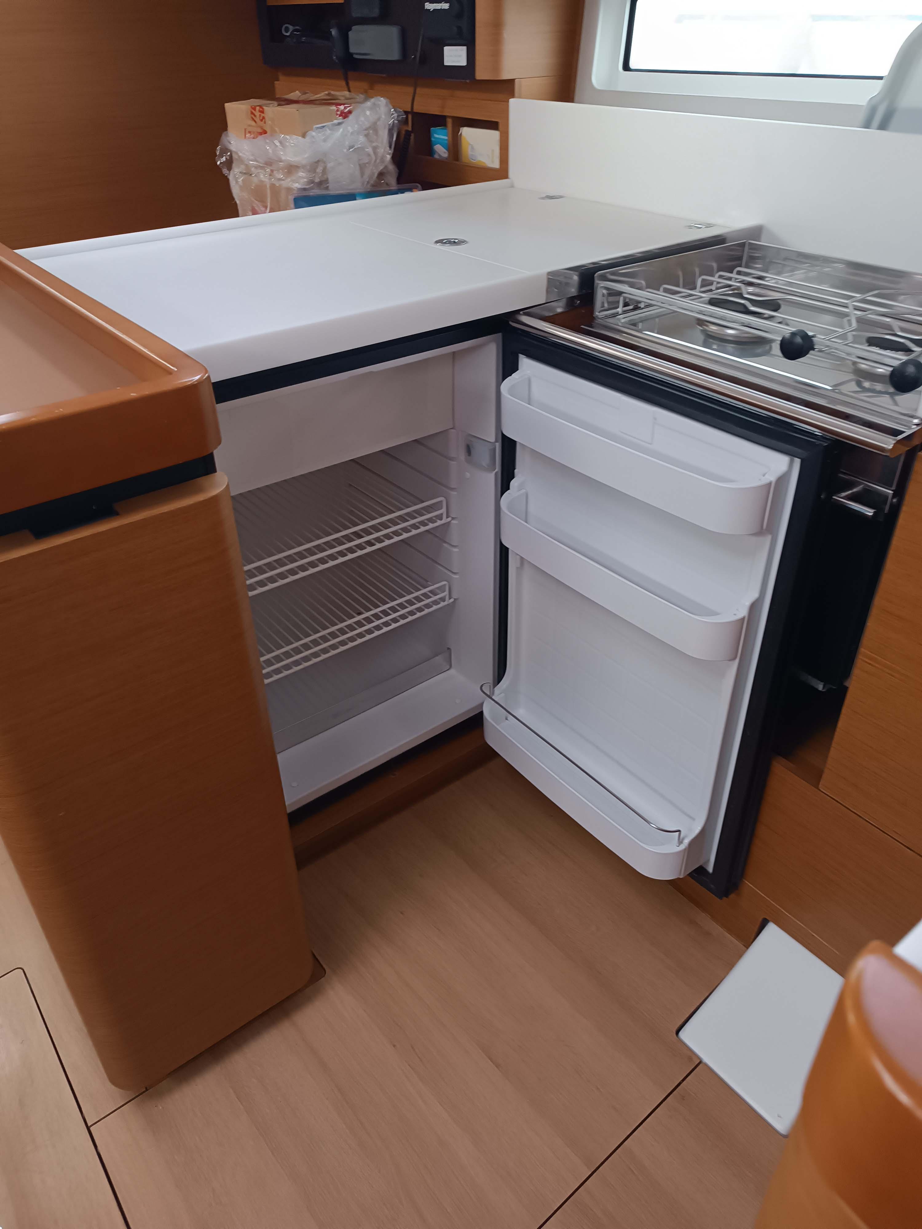 Sun Odyssey 440 - 4 cab., picture 14