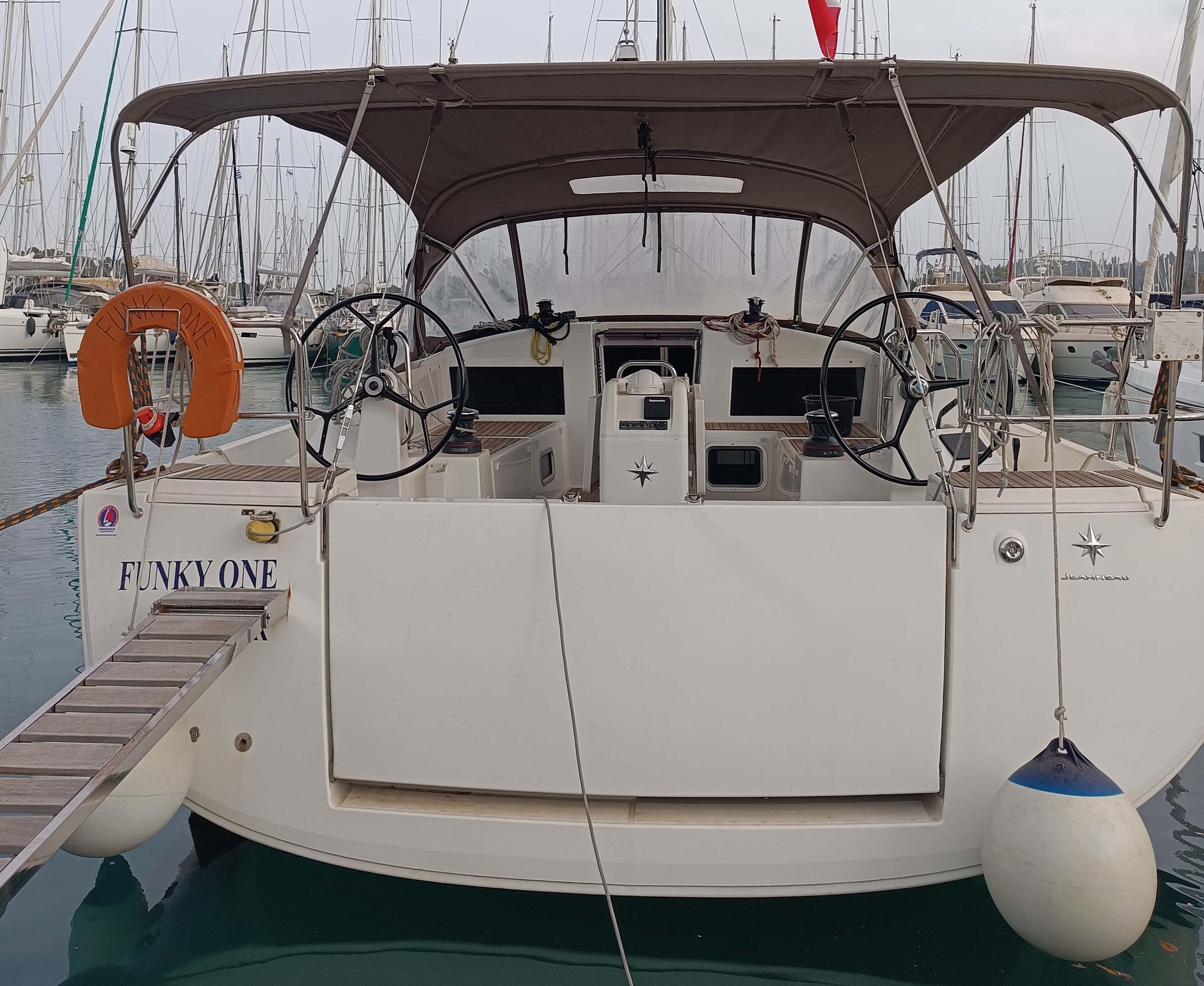 Sun Odyssey 440 - 4 cab., picture 1
