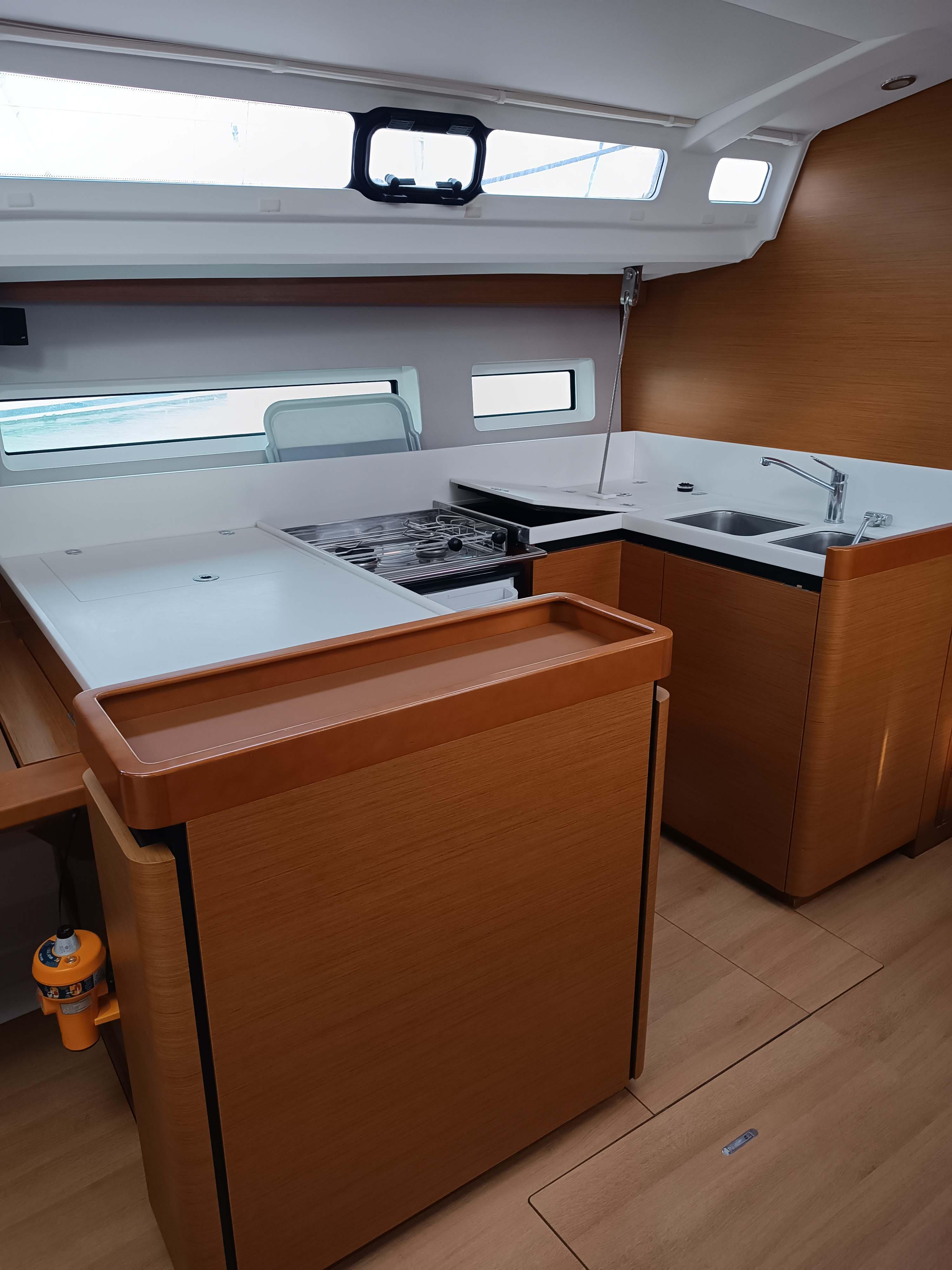 Sun Odyssey 440 - 4 cab., picture 13