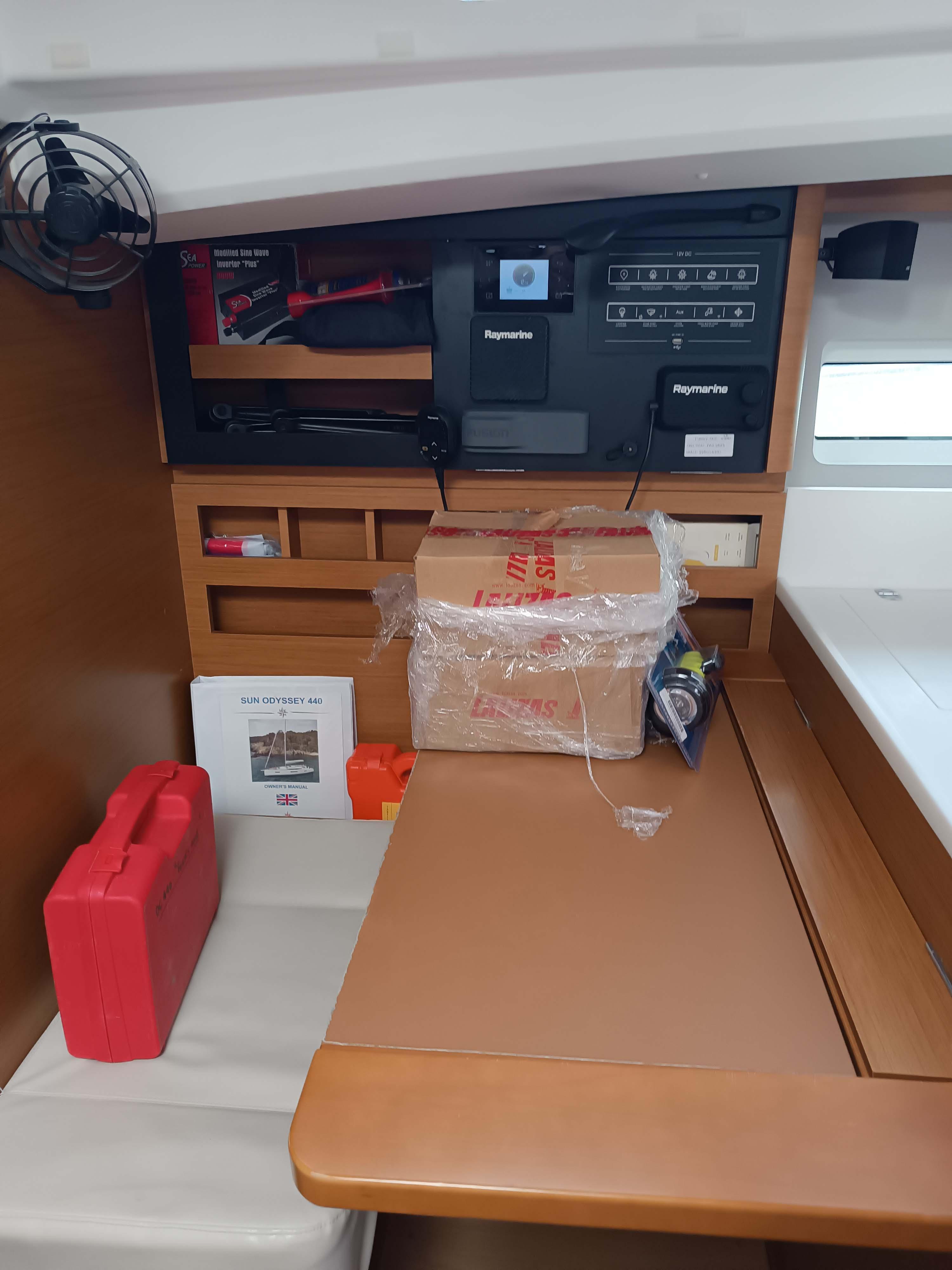 Sun Odyssey 440 - 4 cab., picture 11