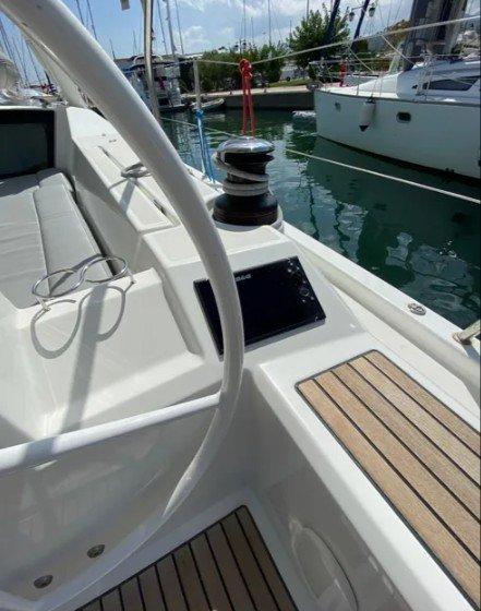 Oceanis 41.1, picture 4