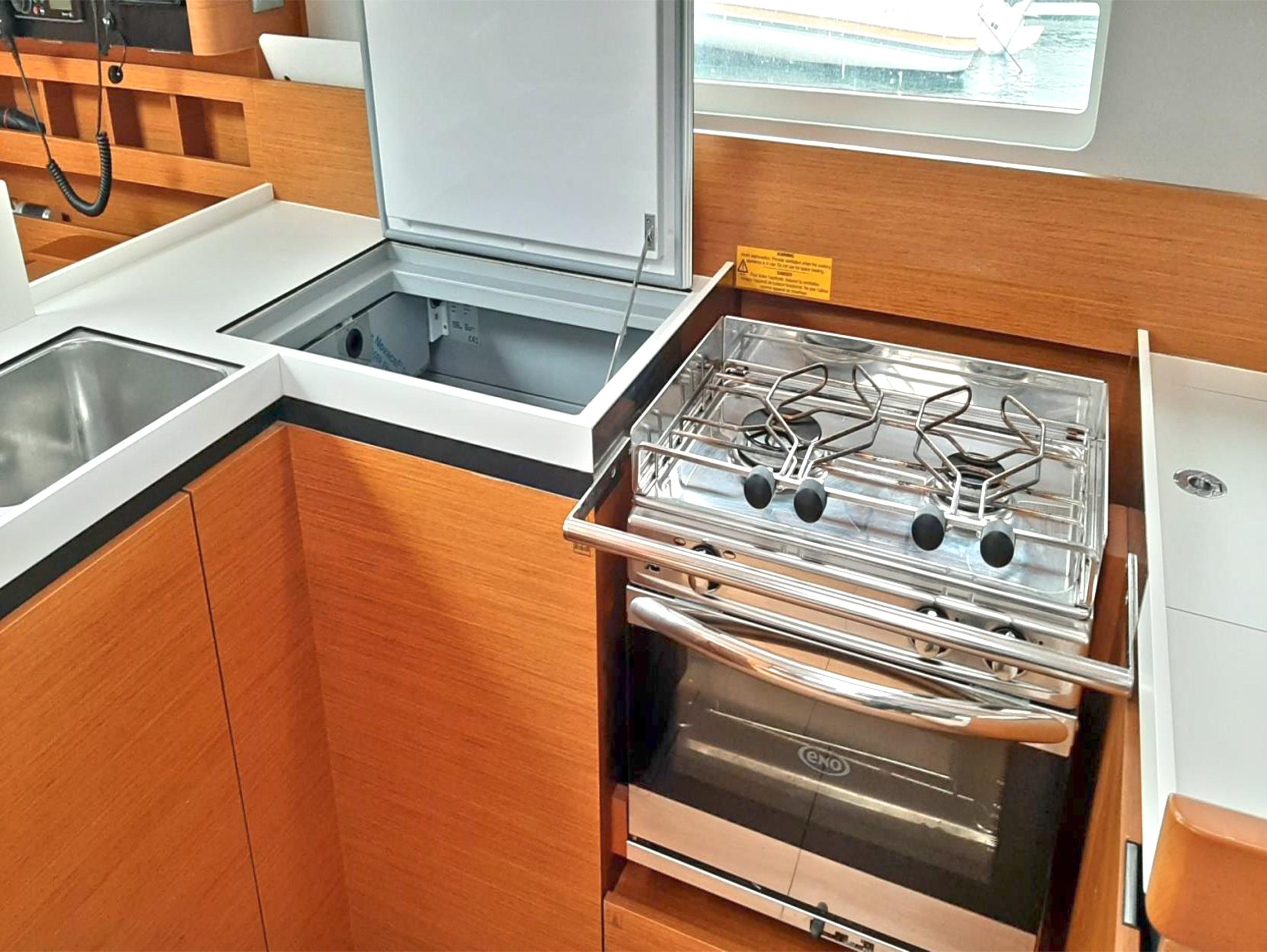 Sun Odyssey 410 - 3 cab., picture 11