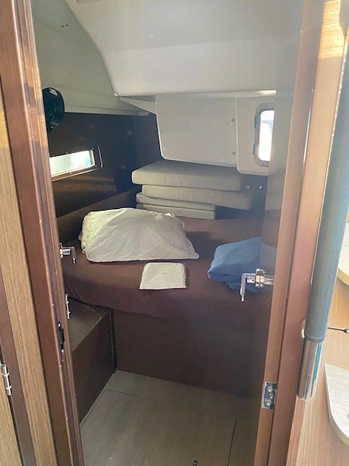 Oceanis 40.1, picture 9