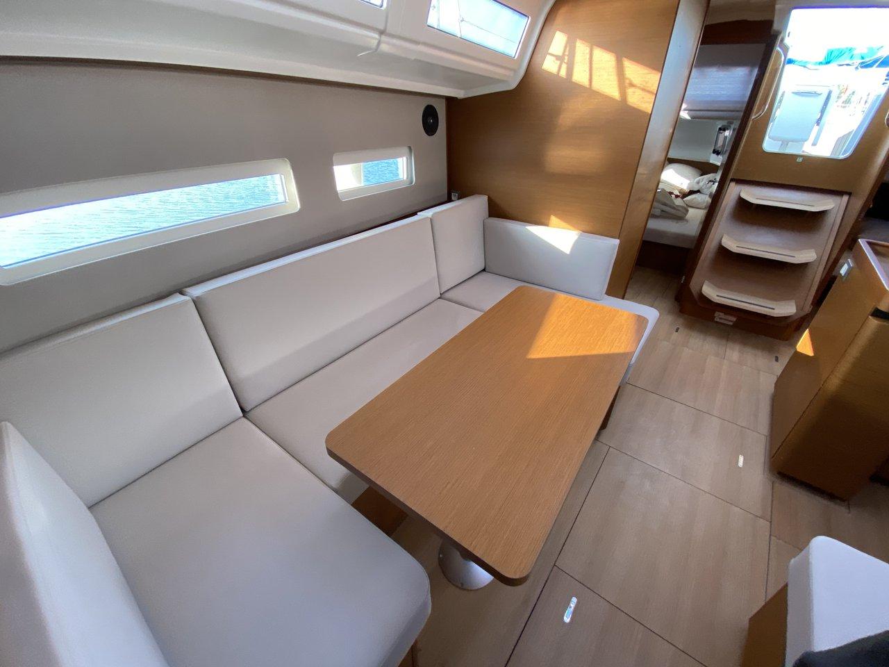 Sun Odyssey 410 - 3 cab., picture 7