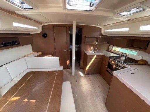 Oceanis 40.1, picture 8