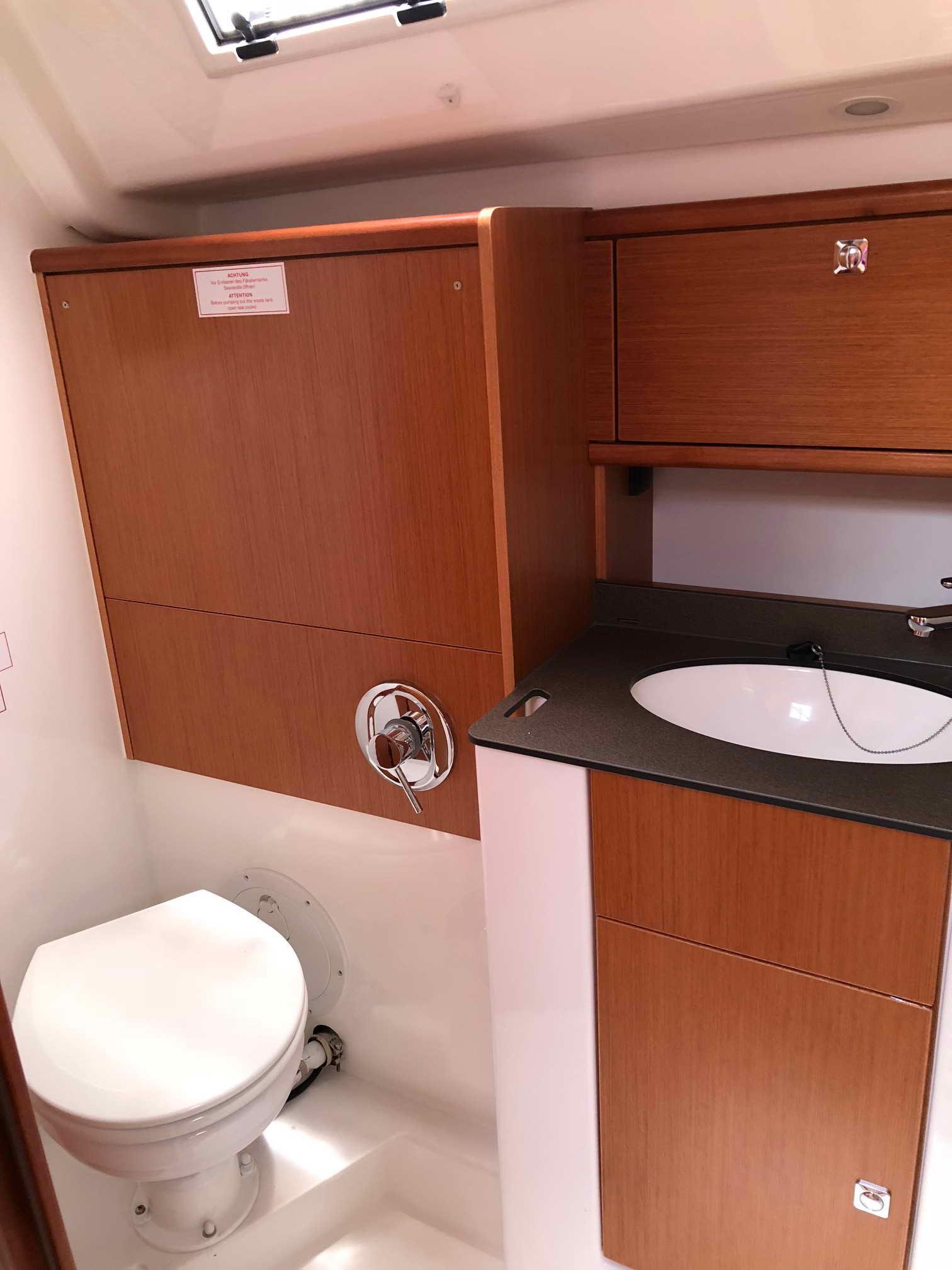 Bavaria Cruiser 51, picture 11