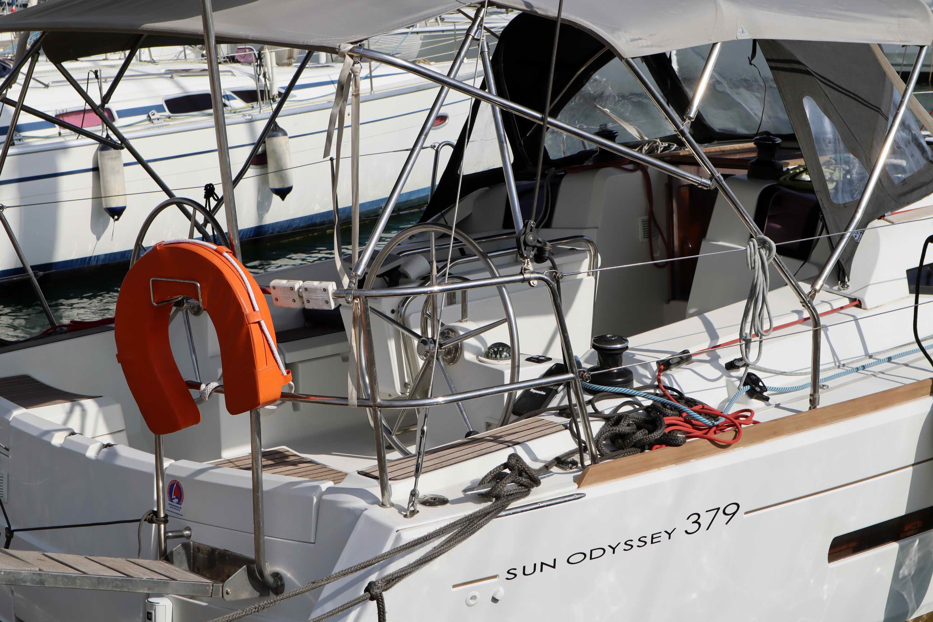 Sun Odyssey 379, picture 7