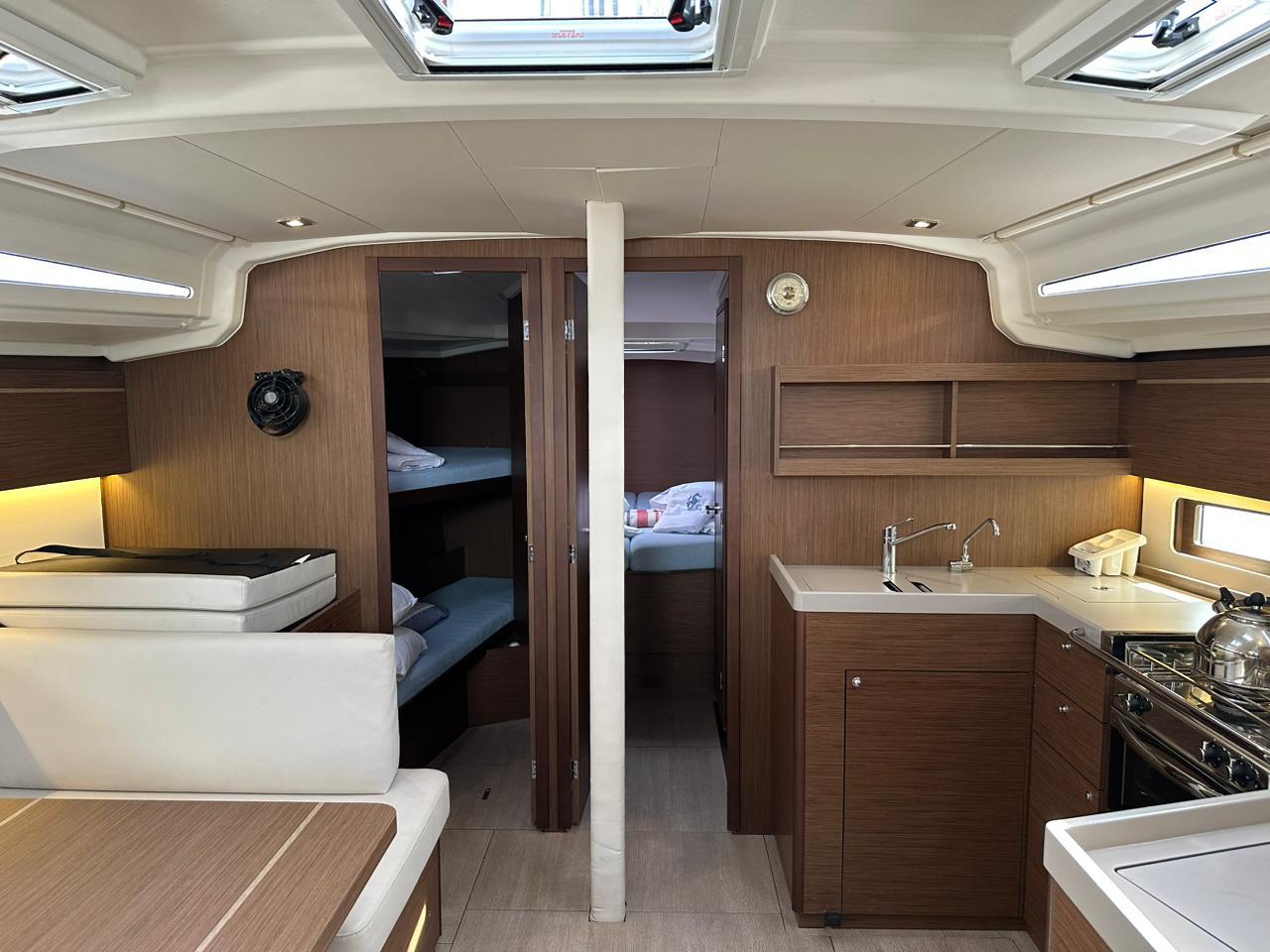 Oceanis 40.1, picture 10