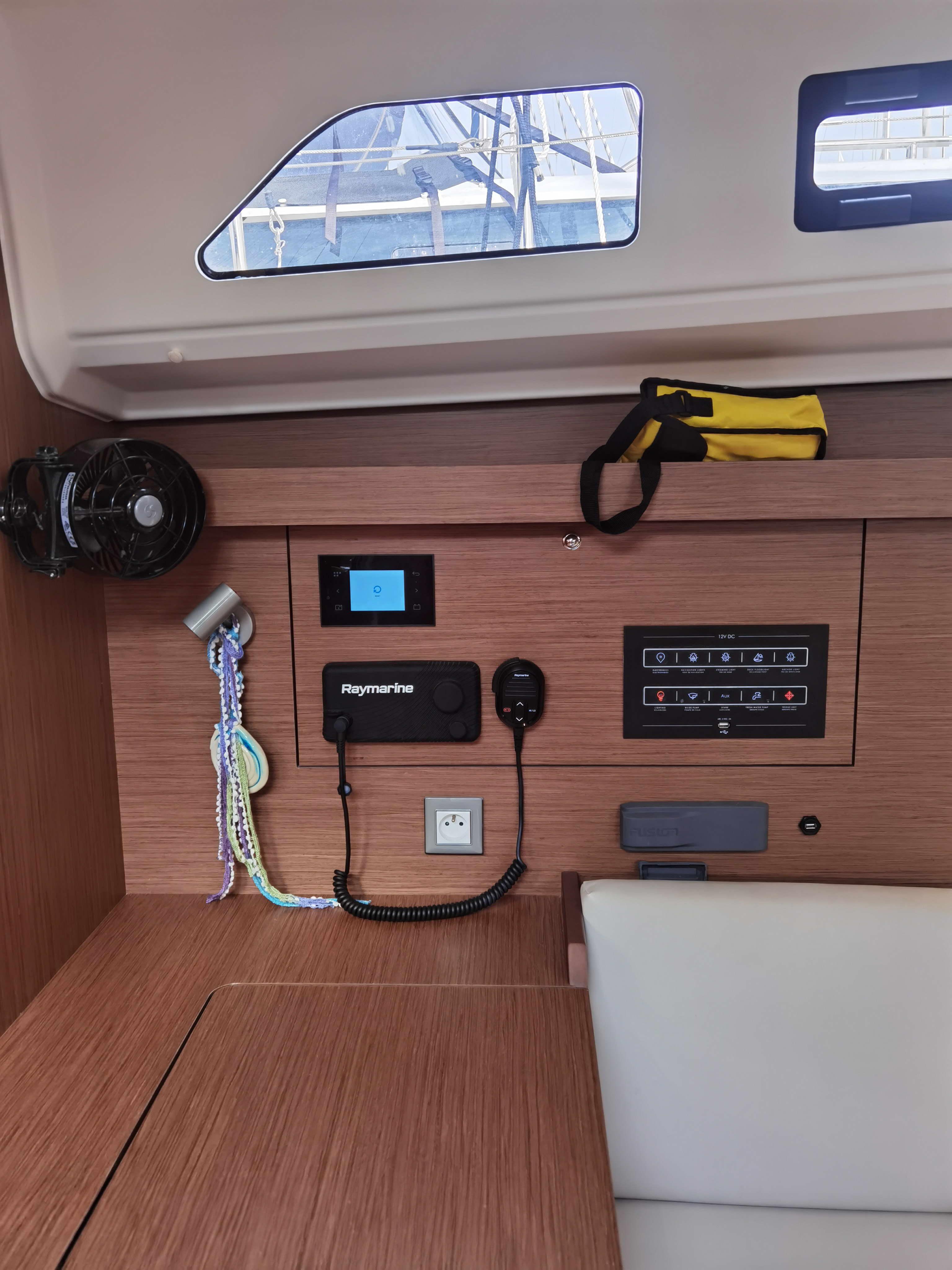 Oceanis 40.1, picture 13