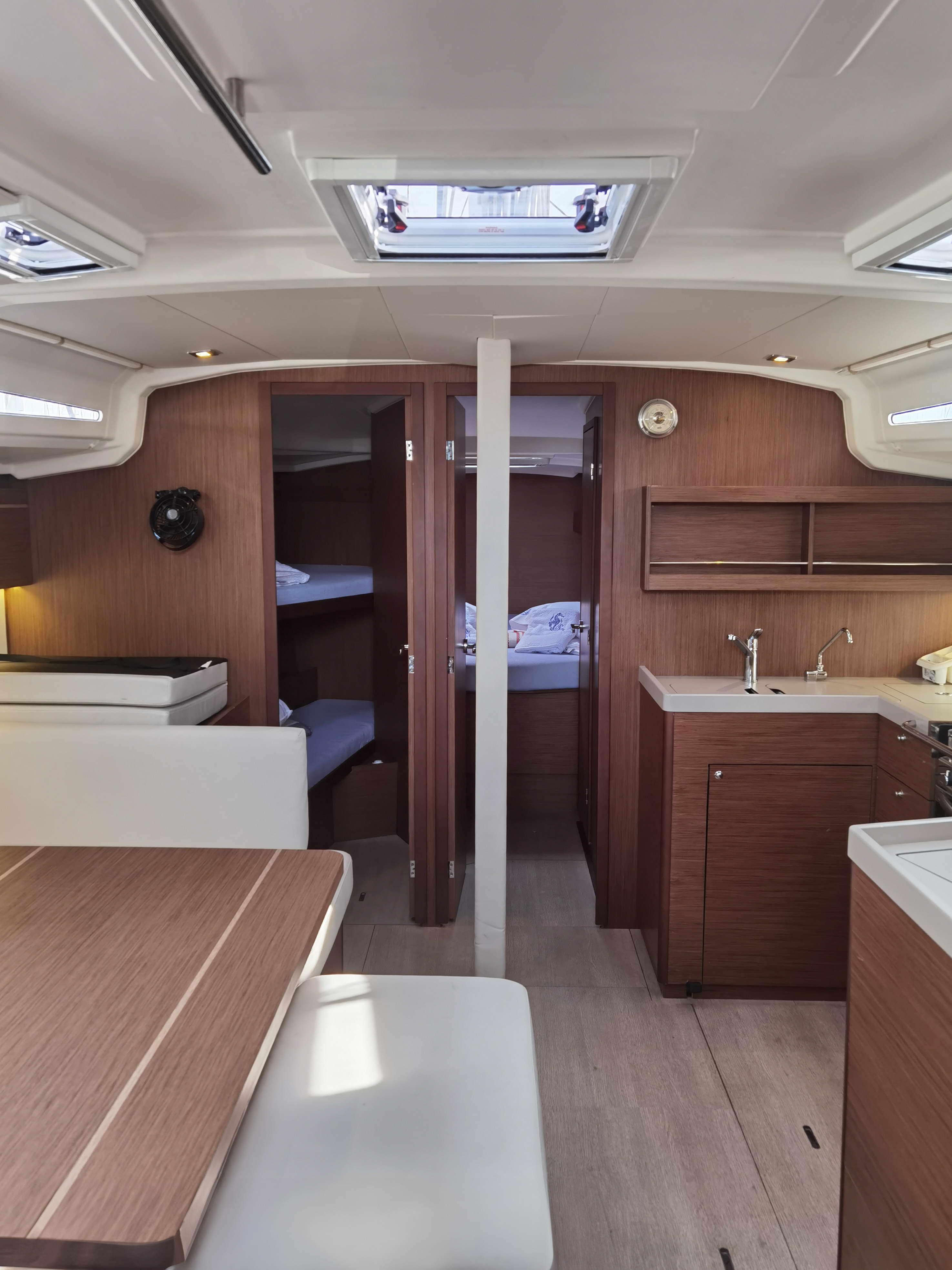 Oceanis 40.1, picture 11