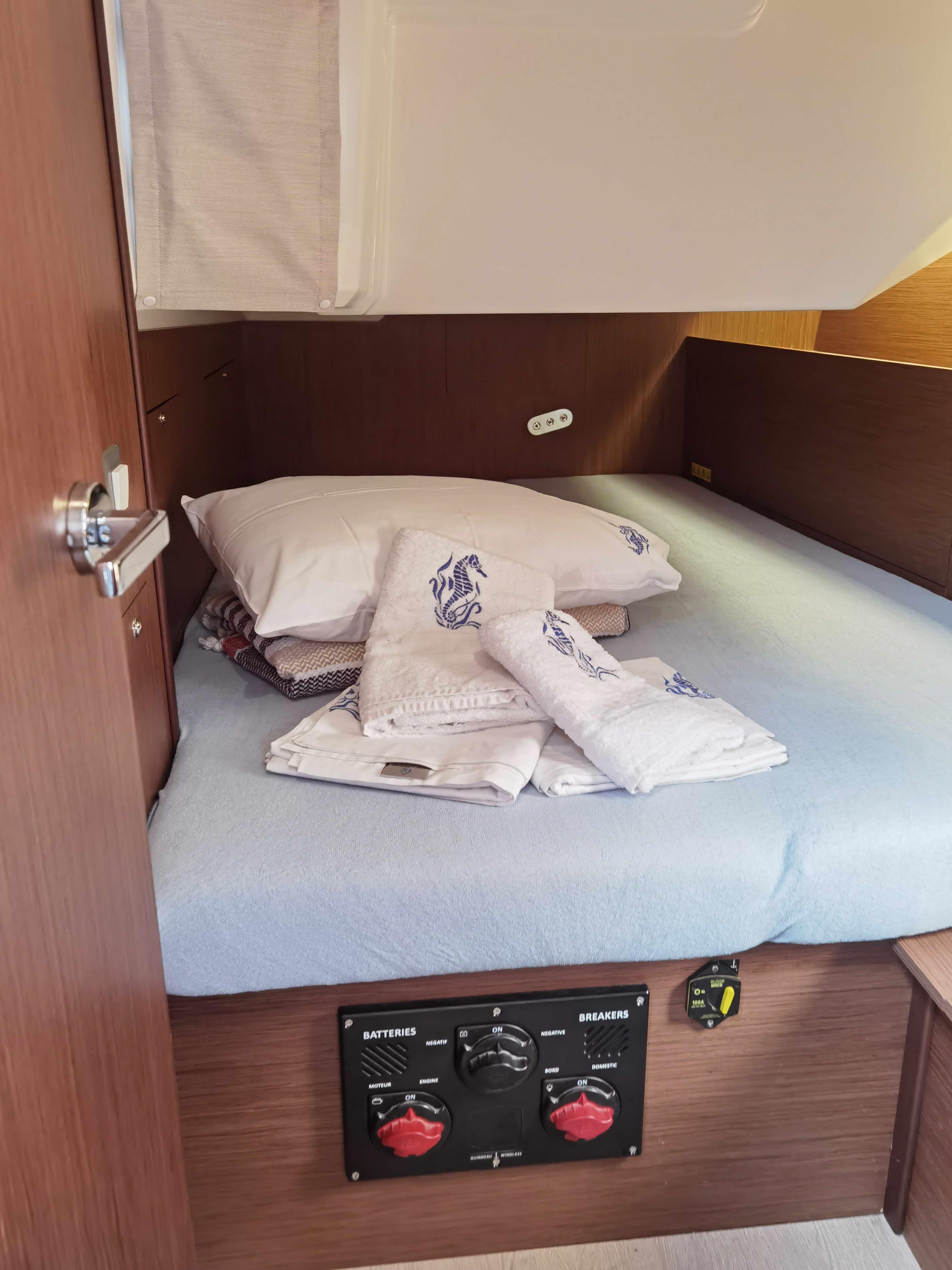 Oceanis 40.1, picture 17