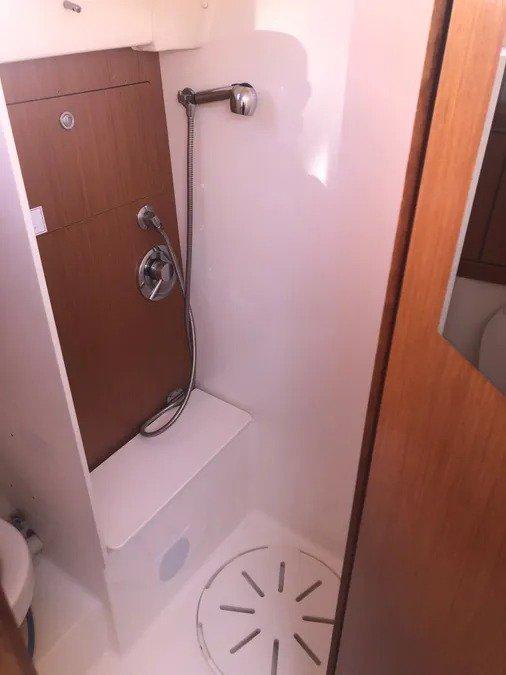 Bavaria 43 Cruiser, picture 9