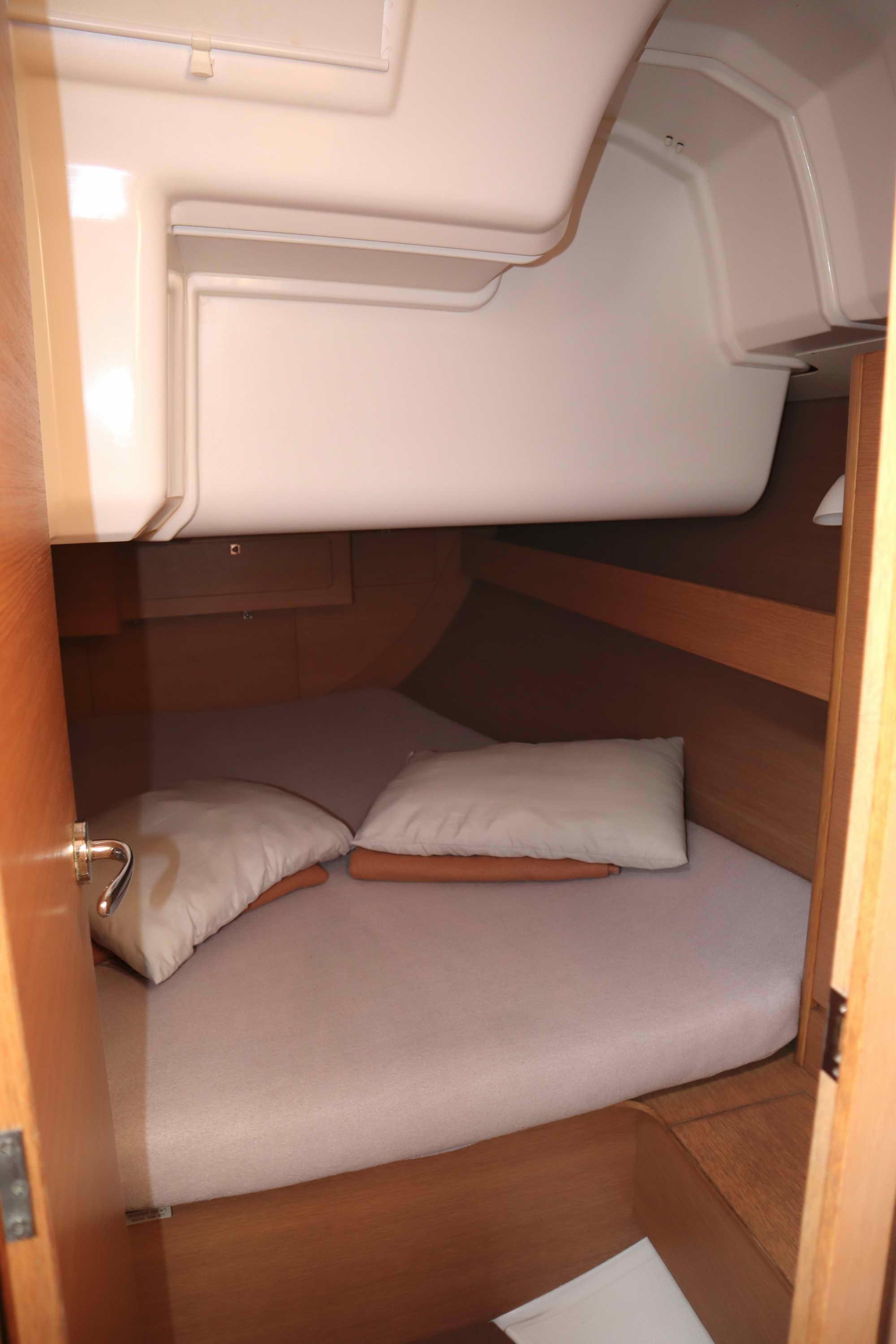 Dufour 382 GL, picture 13