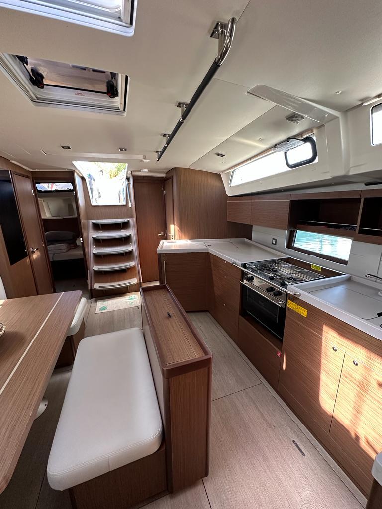 Oceanis 46.1, picture 12