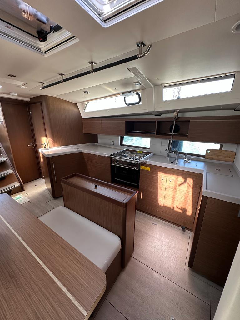 Oceanis 46.1, picture 10