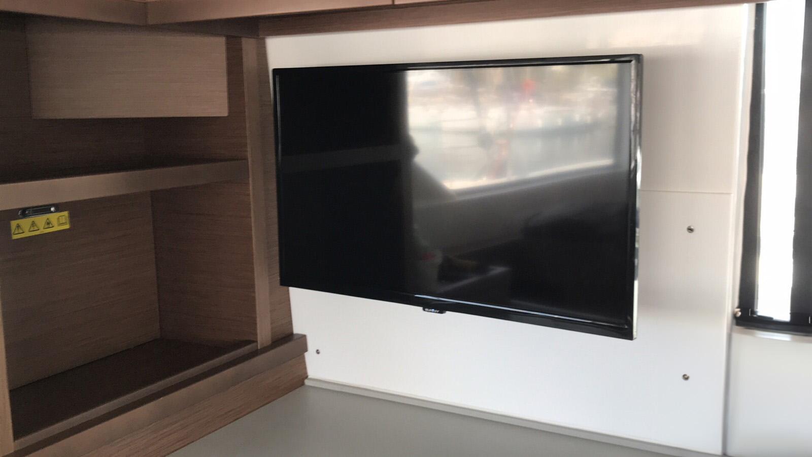 Lagoon 50, picture 14