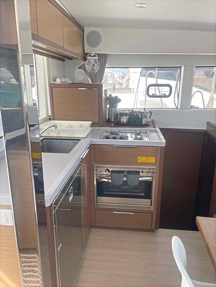 Lagoon 40 - 4 + 2 cab, picture 9