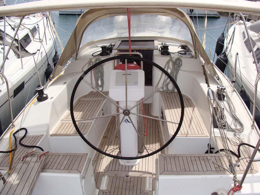 Hanse 325, picture 3