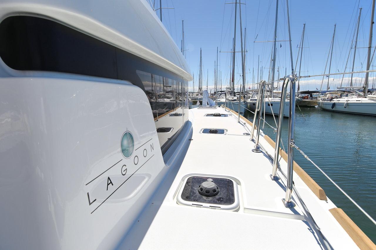 Lagoon 39 - 4 + 2 cab., picture 4