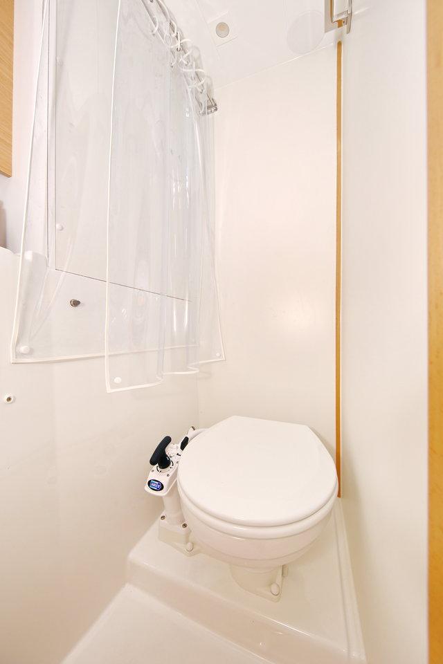 Lagoon 39 - 4 + 2 cab., picture 23