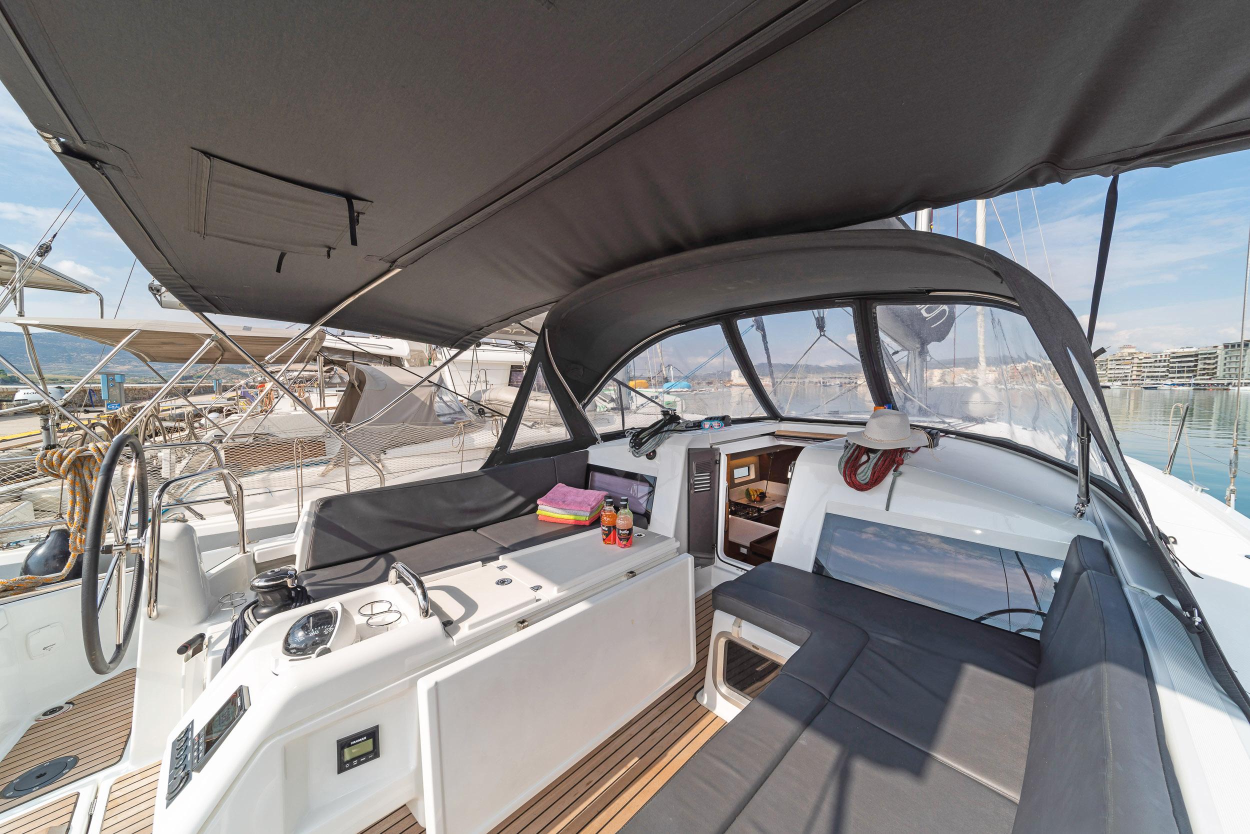 Sun Odyssey 440 - 4 cab., picture 5
