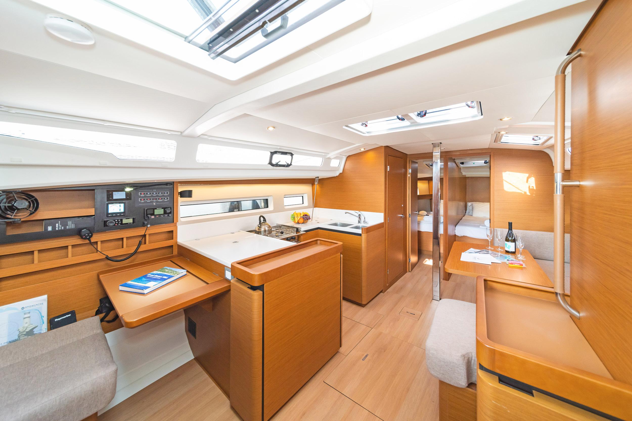 Sun Odyssey 440 - 4 cab., picture 12