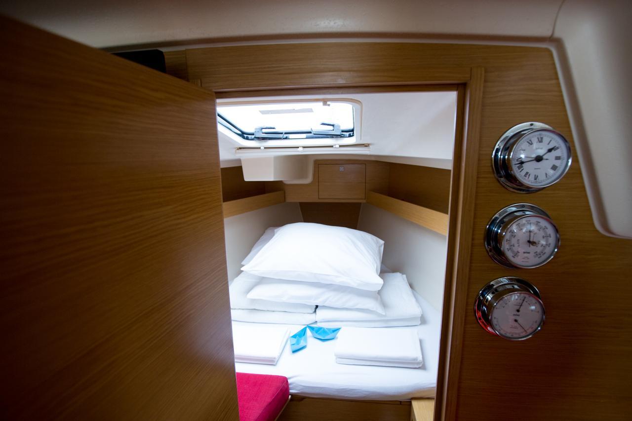 Elan 350 Performance - 3 cab., picture 13