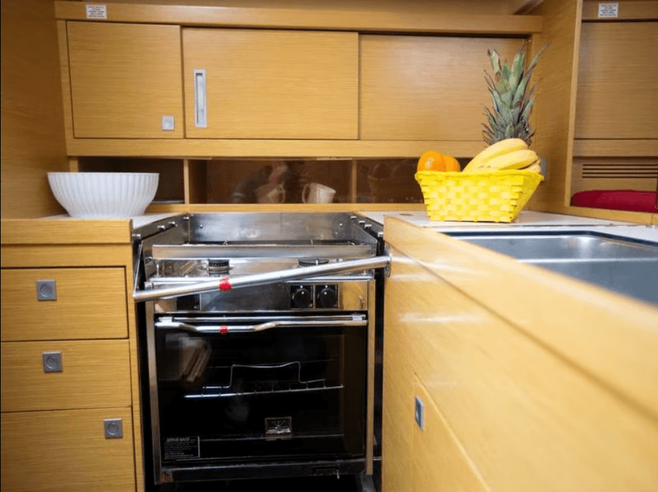 Elan 350 Performance - 3 cab., picture 9