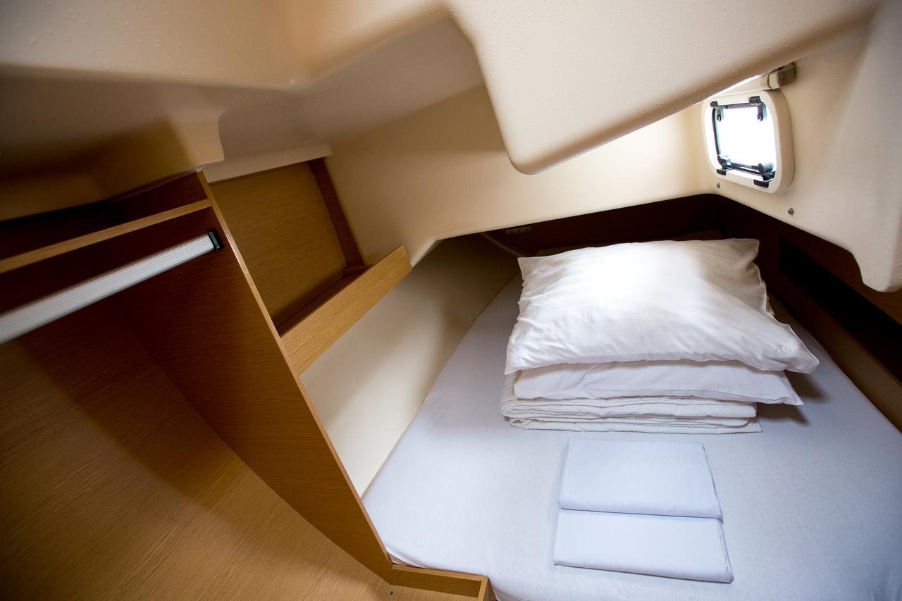 Elan 350 Performance - 3 cab., picture 15