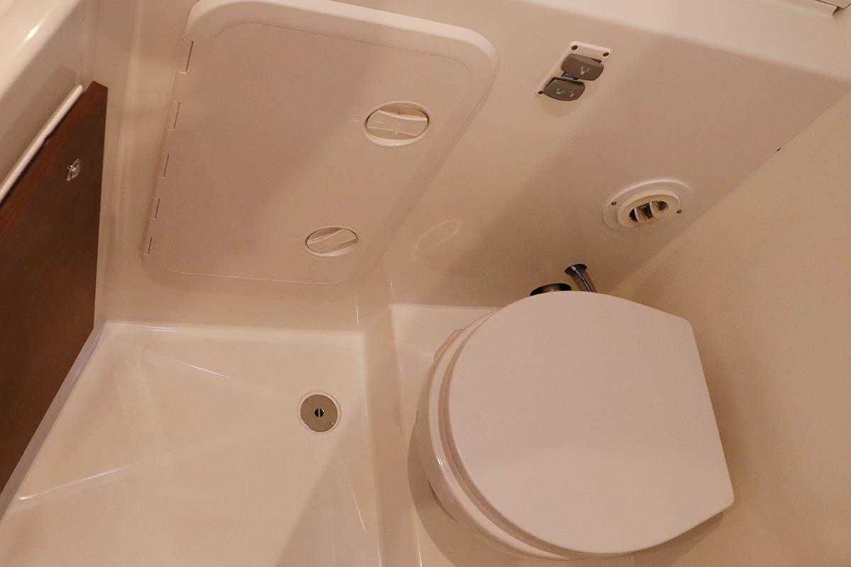 Lagoon 42 - 4 + 2 cab., picture 19