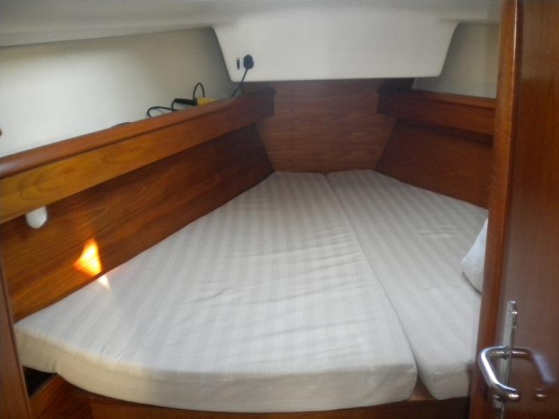 Sun Odyssey 40, picture 11