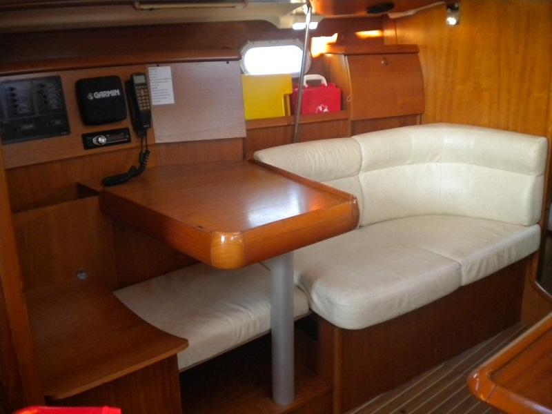 Sun Odyssey 40, picture 9