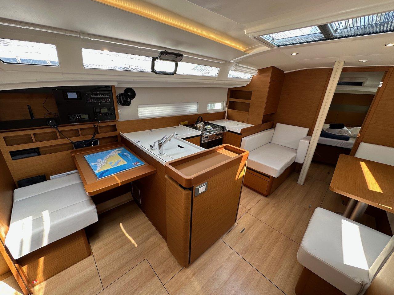 Sun Odyssey 410 - 3 cab., picture 7
