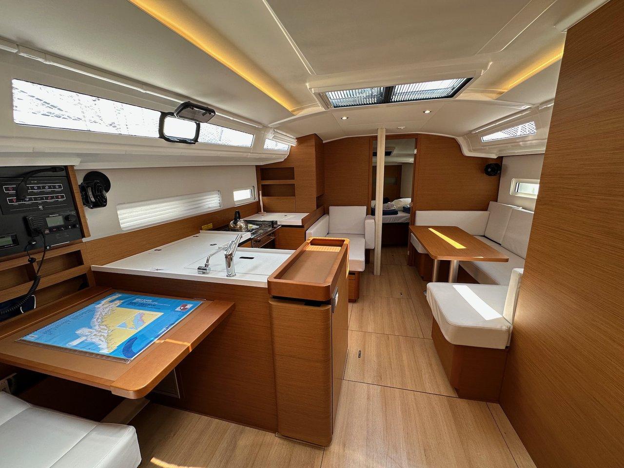 Sun Odyssey 410 - 3 cab., picture 6