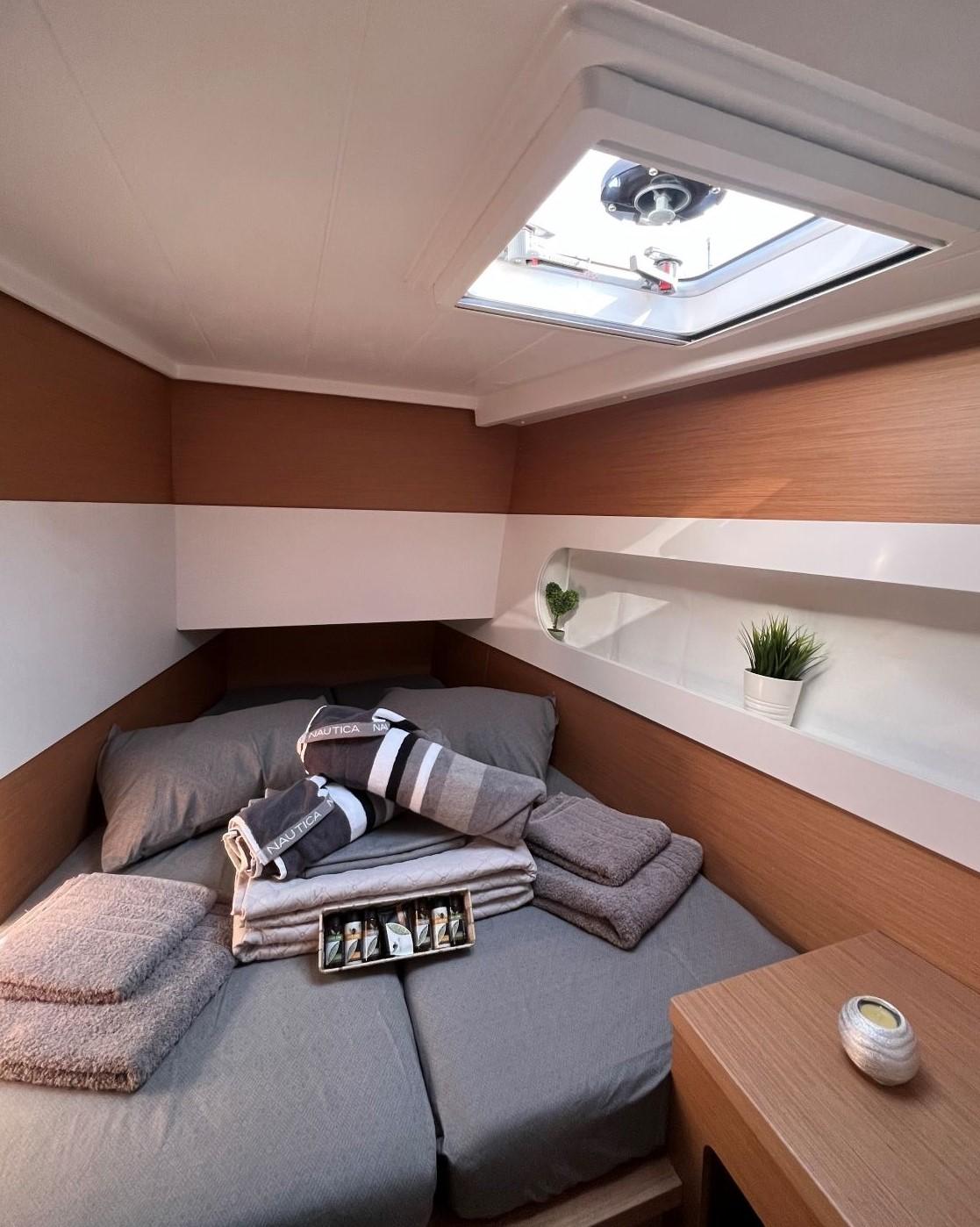 Excess 12 - 4 + 1 cab., picture 26