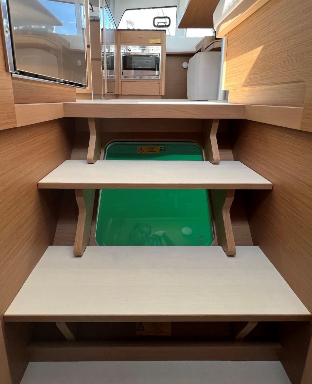 Excess 12 - 4 + 1 cab., picture 14