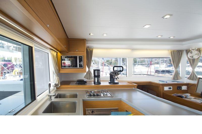 Lagoon 450 F - 4 + 2 cab., picture 9