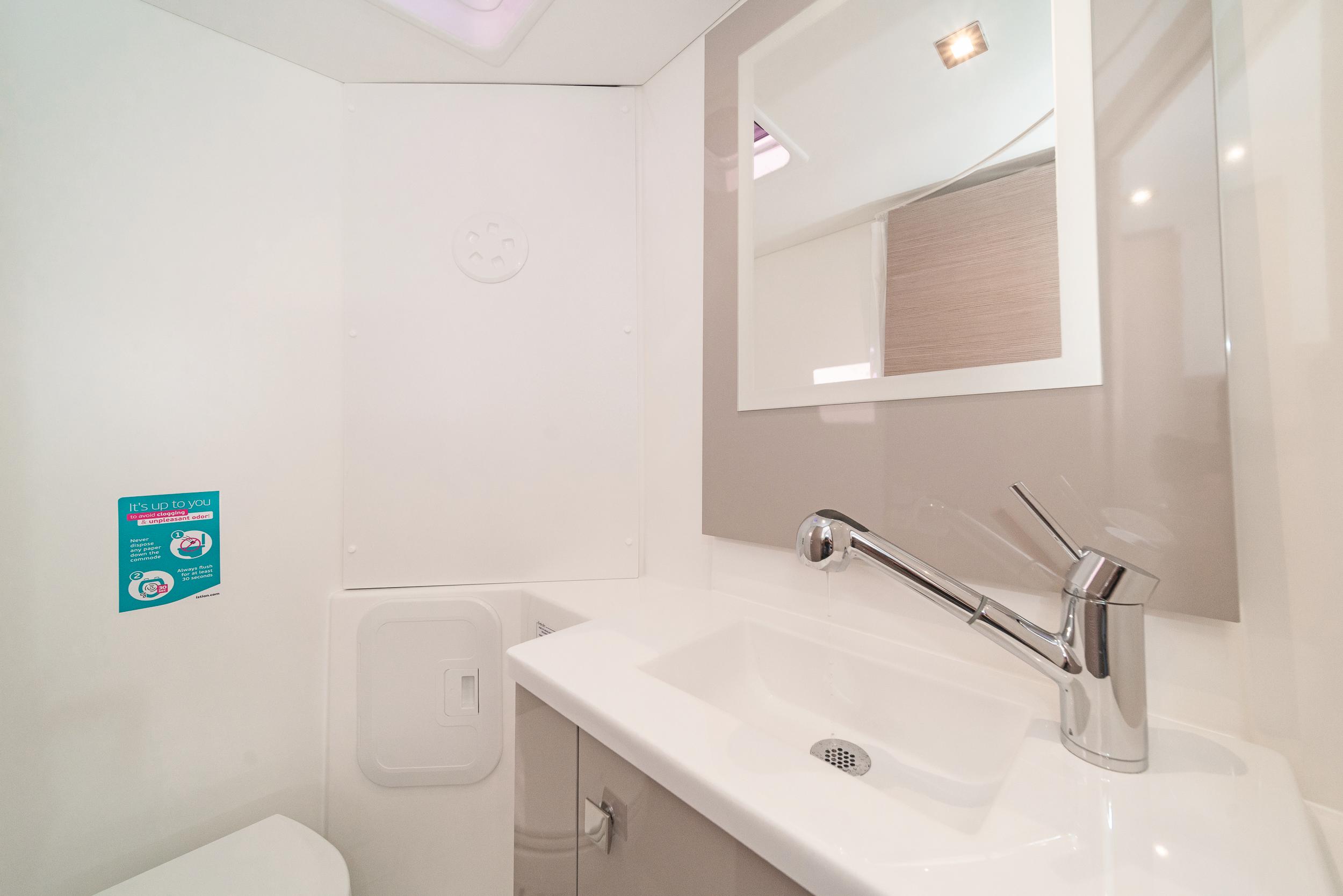 Fountaine Pajot Isla 40 - 4 + 1 cab., picture 10