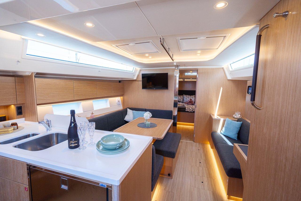 Bavaria C45 Style, picture 11