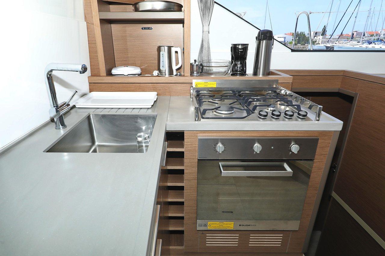 Lagoon 50 - 6 + 1 cab., picture 12