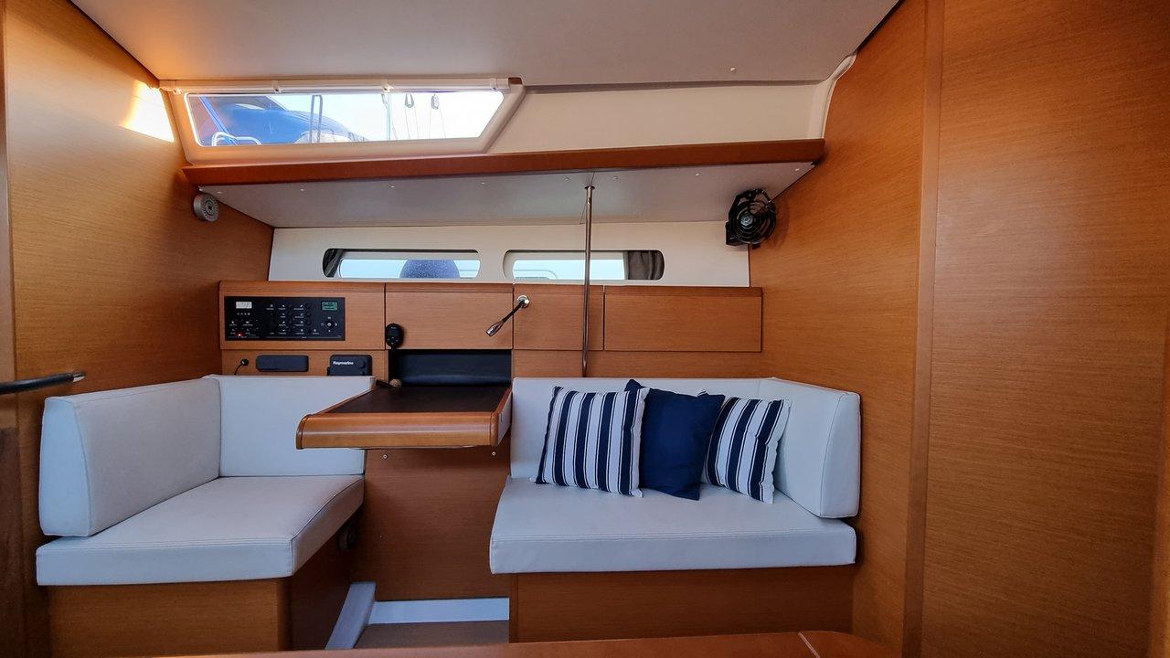 Sun Odyssey 449, picture 7